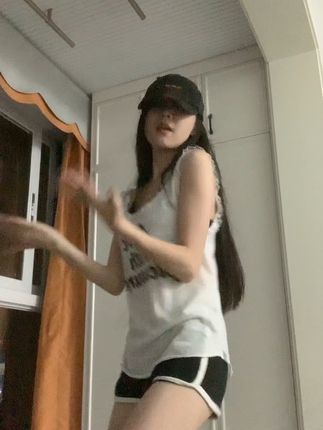 智桃Lucky的微密圈作品赏析,高颜值与才华的完美结合
