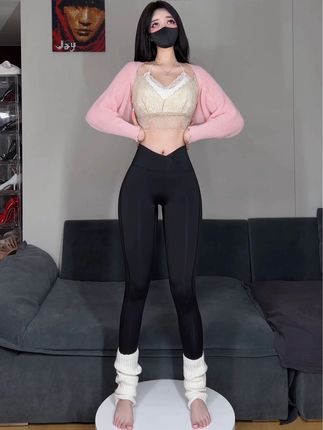 微博网红阿尔卑香小狗子微密圈作品,颜值与身材完美结合的可爱女神