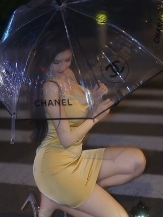 私人秘书周妍希她的写真总是让人难忘,让人魂牵梦绕的每一张照片