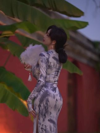 私人秘书周妍希她的写真总是让人难忘,让人魂牵梦绕的每一张照片