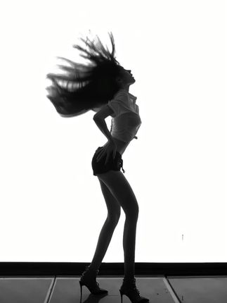 美了个滢的成长经历与抖音爆红背后的故事