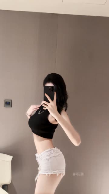 麻利亚辣全部经典写真作品合集,抖音红人麻利亚辣的写真魅力