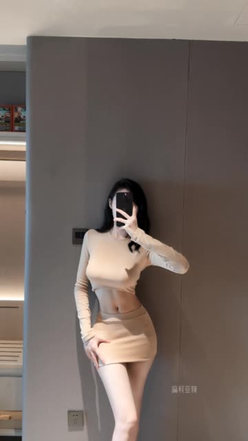 麻利亚辣全部经典写真作品合集,抖音红人麻利亚辣的写真魅力