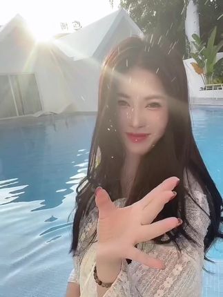女神级别的猪小七,身材绝美!爱了!多多支持猪小七的迷人魅力