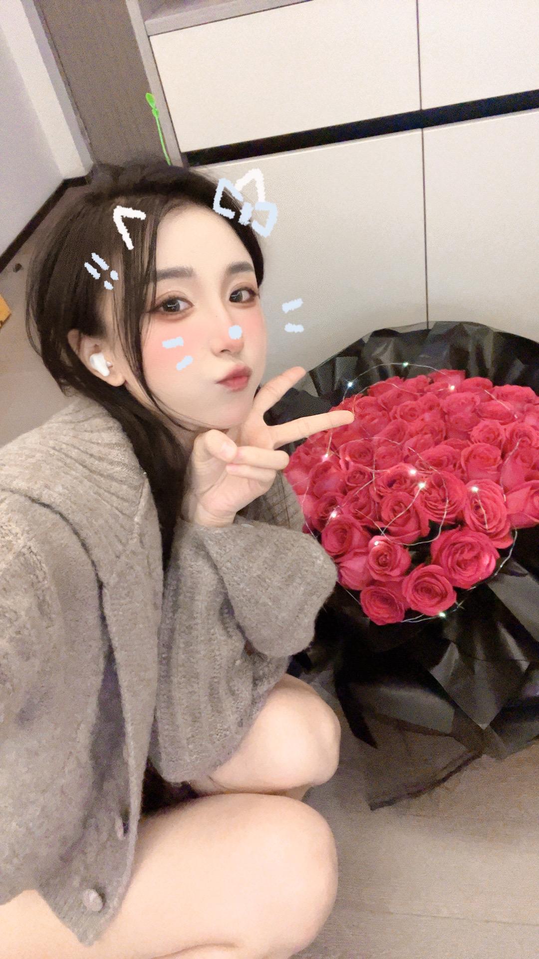 李嘉欣97微博内容解读，深度分析微博背后的意义