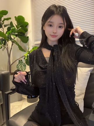 卡通百科老王个人简历揭秘,她的背景和职业道路是什么?