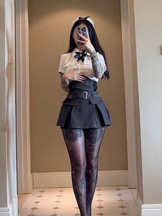 卡通百科老王个人简历揭秘,她的背景和职业道路是什么?