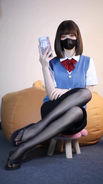 白龙猫女“亲爱的”语录走红！揭秘背后的故事，白龙猫女一天一口“亲爱的”的含义是什么？