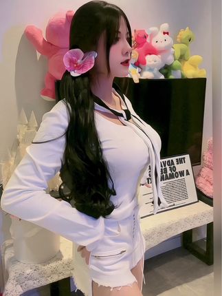 脑婆睡醒啦微博日常更新，了解她的每一天