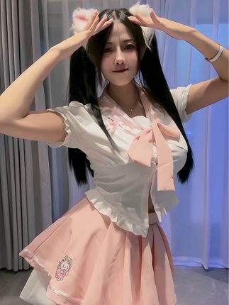 脑婆睡醒啦抬腿挑战,视频回顾她的精彩瞬间