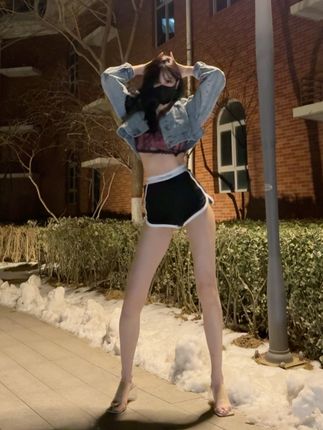 抖音唐十七个人简介,了解她的真实身份与风格