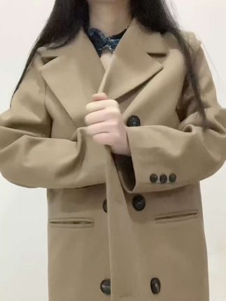 小芋泥yy护士身份揭秘,她的网红身份与现实职业之间有何联系?