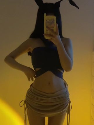 小芋泥yyy微博动态更新,最新照片与生活点滴让人一窥她的日常