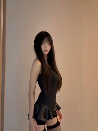 一只树懒的早期视频内容,她的成长历程令人动容