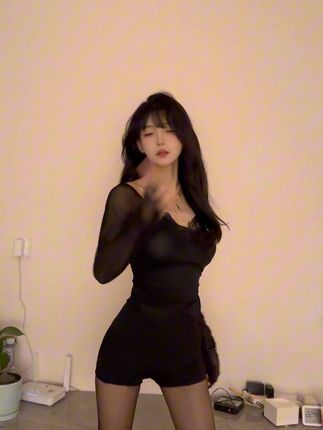 一只树懒微博动态追踪,她的日常分享有哪些精彩内容?