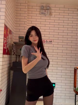 一只树懒维密圈照片合集，她的私密美照展现出怎样的风采？