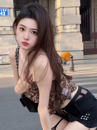 粥粥酱拆卡视频合集，她的拆卡内容为何让粉丝兴奋？