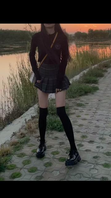脸红Dearie的私人健身教练,她的完美身材背后有何秘密?