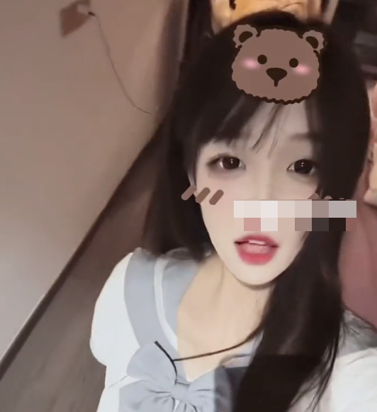 抖音无敌暴龙战神肖雅婷微密圈付费资源,手机变形了!-1 抖音无敌暴龙战神肖雅婷微密圈付费资源,手机变形了!
