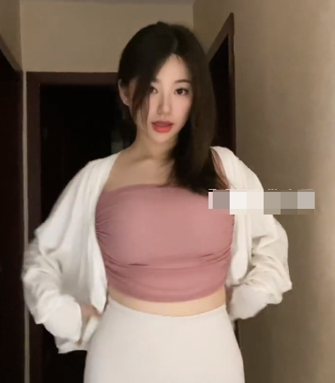 雪怡妹纸微密圈照片资源精选作品,她怎么回事现在叫奶宝妹纸吗?-1 奶宝妹纸是哪里人?揭秘她的出生地与成长经历