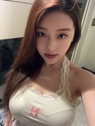 抖音网红奶雯的微密圈资源汇总引发争议,私密诱人内容惊艳呈现