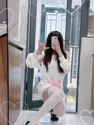 抖音女神小耳酱微密圈内容作品,笑容甜美身材迷人