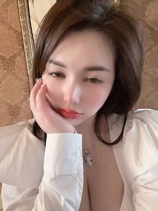 戴允祺微密圈作品照片展现超性感身材,引领自信与自爱之旅