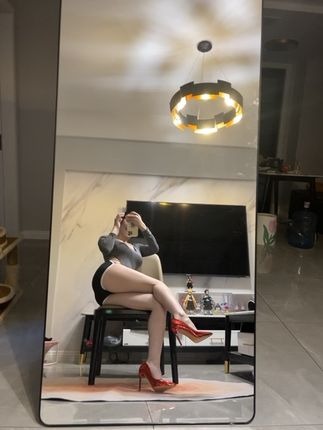 四川辣妹UU宝的微密圈作品图片,展现时尚品味和生活态度