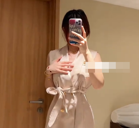 抖音小贝微密图片曝光,满屏都是腿啊!-1 抖音小贝微密图片曝光,满屏都是腿啊!