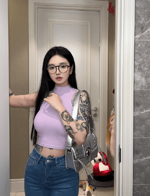 抖音网红卡通百科老王微密圈付费图片流出,别找了!-1 抖音网红卡通百科老王微密圈付费图片流出,别找了!