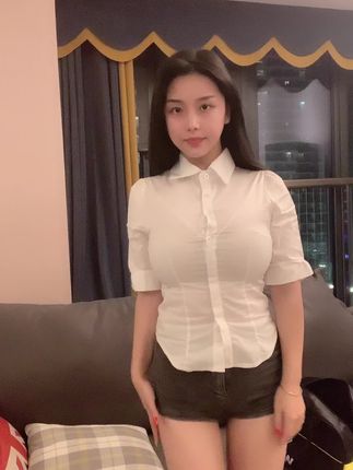 抖音网红奶雯的微密圈资源汇总引发争议,私密诱人内容惊艳呈现