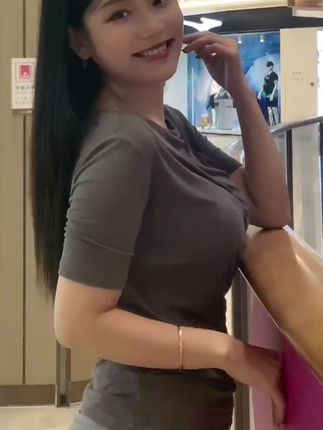 抖音网红奶雯的微密圈资源汇总引发争议,私密诱人内容惊艳呈现