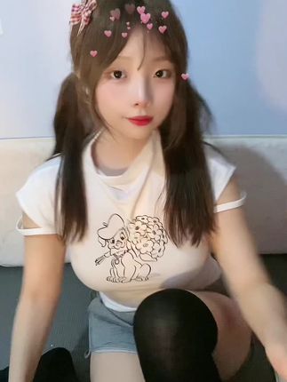 抖音网红昕昕很萌微密圈视频梗资源,展现女性优雅与魅力
