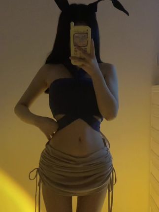 小芋泥yyy微博动态更新,最新照片与生活点滴让人一窥她的日常