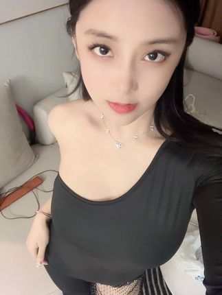 抖音网红奶雯微密圈,清纯与私密的反差诱惑