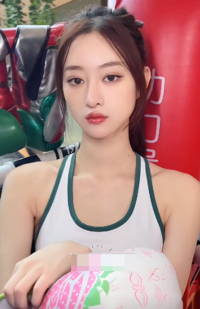 -1 麻辣兔头girl微密圈拳击女孩YYDS锻炼穿搭教你如何选择合适服饰