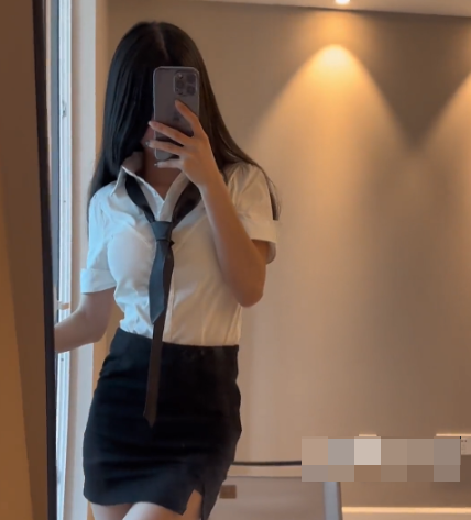 搭博主网红李妙子颜值穿搭(李妙子微密圈图片)-1 搭博主网红李妙子颜值穿搭(李妙子微密圈图片)