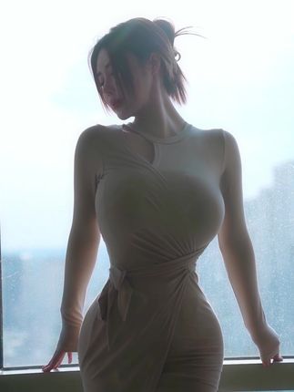 抖音网红杉杉火辣身材曝光,微密圈作品超辣照片大揭秘