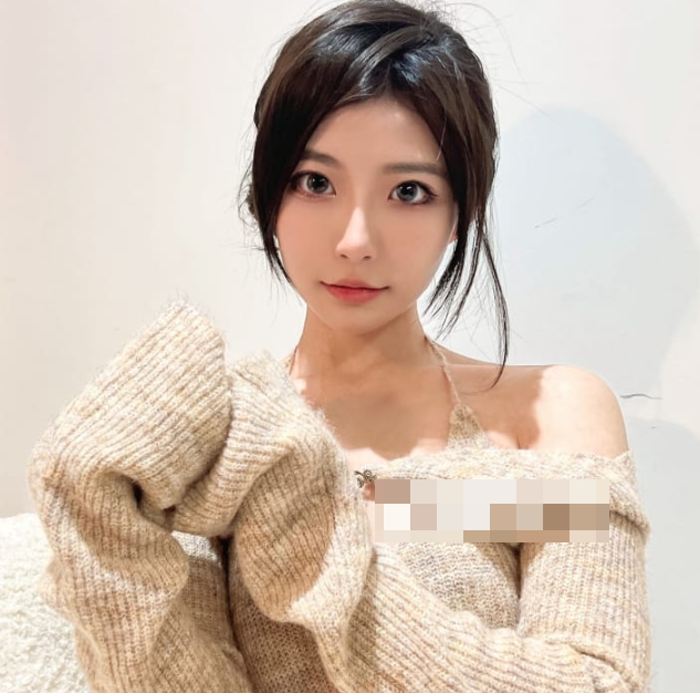 -1 抖音颜值博主妮是老虎(陈妮妮UNI)微密圈付费神秘美丽,倾倒无数粉丝心