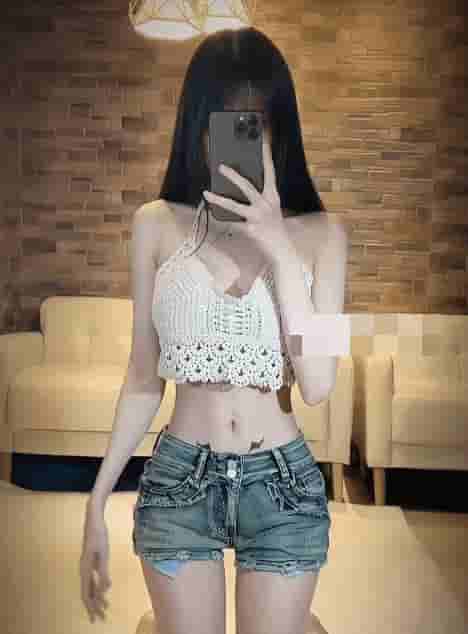 抖音晚安小奶瑶(奶瑶妹妹)微密圈付费视图资源展示,完美身材和迷人颜值