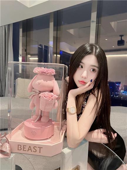 甜不二子追求美的独特魅力,微密圈图片资源引领抖音时尚潮流