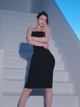 尤妮丝微密圈作品资源揭秘，性感外貌与完美身材的魅力展现