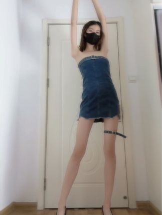 微密圈模特不爱穿shoes作品展示,热议原因及背后的时尚趋势解读