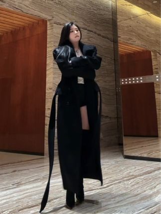 侑子小姐抖音江南烈女微密圈作品一览,独特成熟风格吸粉无数