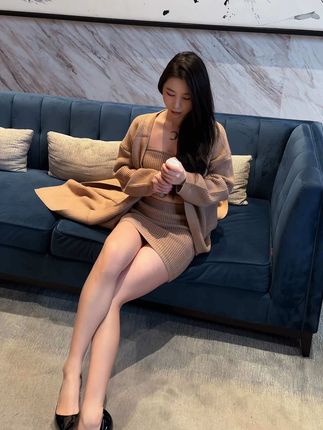 侑子小姐抖音江南烈女微密圈作品一览,独特成熟风格吸粉无数