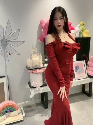 抖音脑婆睡醒啦微密圈资源照片赏析,魅力与夏日度假风穿搭