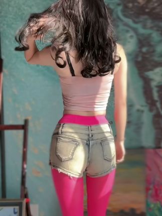 白日做梦微密圈作品资源揭秘独特穿搭风格,性感时尚引爆粉丝狂热