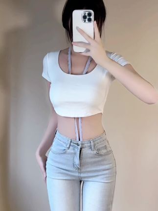 抖音清提微密圈/觅圈美照图集资源,夏日印花连衣裙打造浪漫氛围