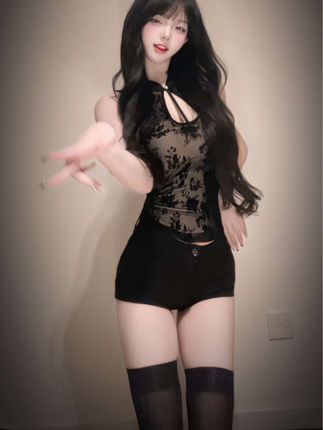 童锣烧路人视角写真，捕捉真实瞬间