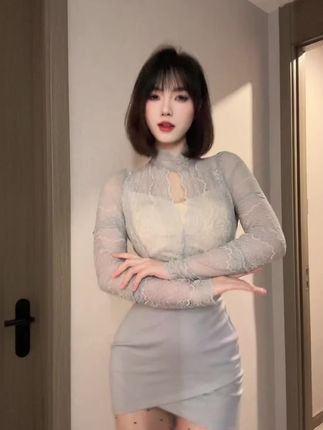 抖音网红琳铛铛微密圈作品资源粉色短裙穿搭,引发时尚热潮
